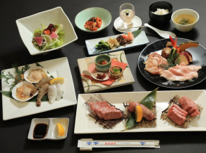 Yakiniku to Kaisen no Yado Raku