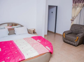 Elizz Guest House