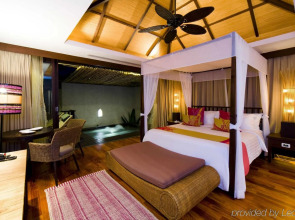 Sareeraya Villas & Suites