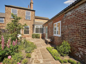 Cobblestones House