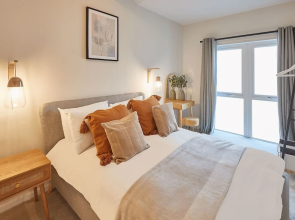 Host Stay Skyline Apartment
