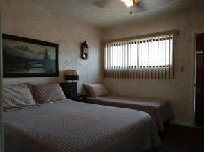 Swiss Mountain Motel