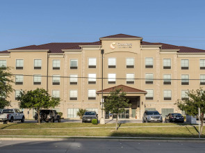 Comfort Inn & Suites Fort Worth - Fossil Creek