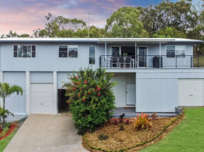 RELAX @48 CLOSE TO BEACH sleeps 7