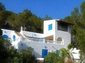 Villa With 4 Bedrooms in Sant Josep de sa Talaia, With Wonderful sea V
