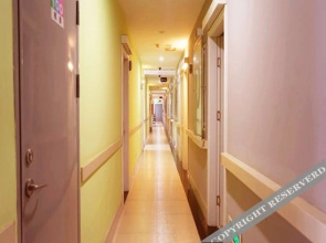 Yibai Chain Hotel (Nanjing Jiangning Wanda Plaza branch)