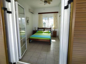 ALEXANDRA, 1 min walk to Magazia beach