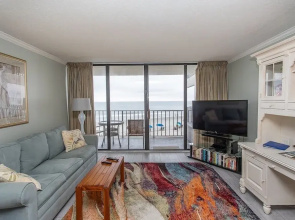 Royal Garden Resort 203 1 Bedroom Condo by RedAwning