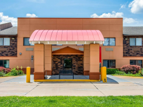 Econo Lodge Topeka at Wanamaker