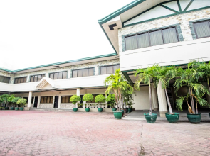 Family Country Hotel & Convention Center