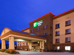 Holiday Inn Express & Suites Winona by IHG