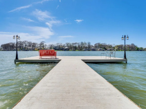 Waterfront Lake Dunlap Studio Cabin w/ Dock