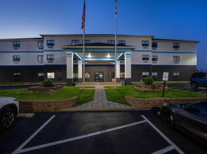 Days Inn by Wyndham Collinsville/St. Louis