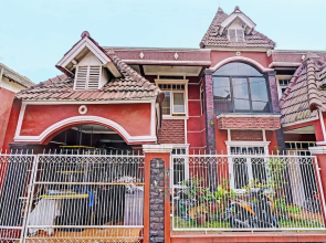OYO Life 92546 Kost Merah Bojongsoang Syariah