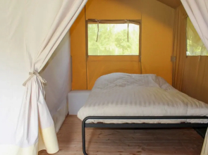 Safaritent at Camping Spineuse