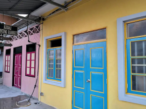 Riverbank Dungun Guesthouse & Cafe