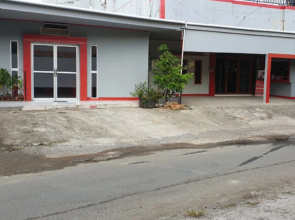 Formerly RedDoorz@ Hotel Yaki Mamuju