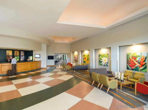 Cairns Harbourside Hotel
