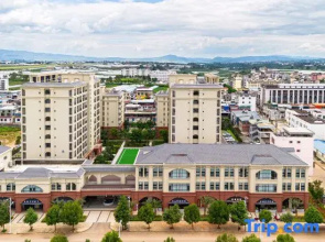 MiLe Dongfeng Artistic Inn.