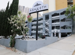 Ash&9th