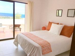 Victoria Sunset Suites Hotel