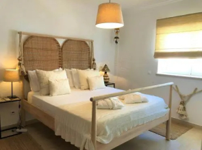 Cali Luxury Suites And Suites Bed And Breakfast