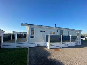 Brand new Sea view beach lodge Trecco bay 3 bedroom