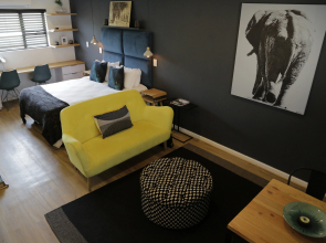 107 Dorpstraat Boutique Hotel