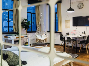 Lazy Apartment - The Bund