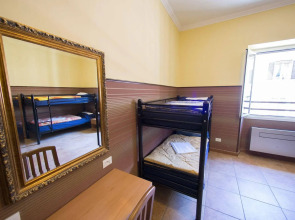 Alessandro Downtown Hostel