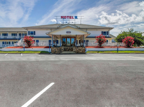 Motel 6 Front Royal, VA