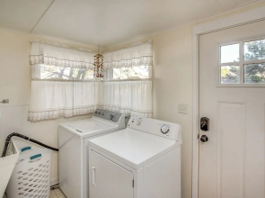 Surfers Paradise 4 Bedroom Home