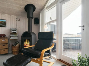 Spacious Holiday Home Nearby the National Park Loonse en Drunese Duinen