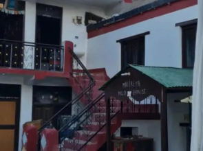 Piggy Hostel Kaza