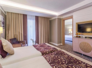 Villa Side Residence