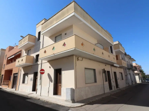 Central Apartment With Wi-fi, Air Conditioning And Balcony Pets Allowed