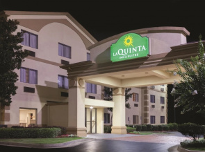 La Quinta Inn And Suites Jackson Airport