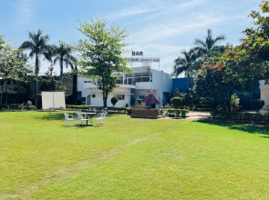 Silver Oak Country Yard Hotel & Resort