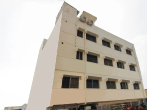 OYO 47251 M&m Rooms