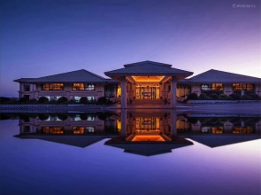 Dali Art Golf Hotel