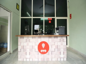 OYO 16150 Suraj Guest House