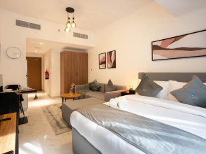 Spacious Studio in Oasis 714