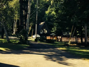 Kathys Resort & Three-bedroom House - K