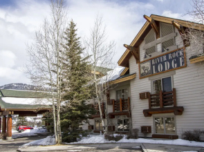 River Rock Lodge