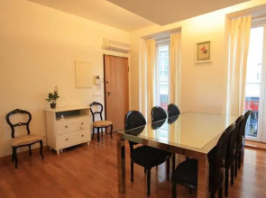 Myplace - Lisbon - Camoes