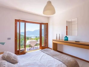 Dumenza Villas