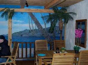 B & B Sandhem, Solhästen