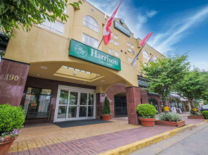 Harrison Lake Hotel
