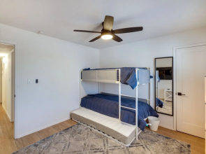 Fire Pit, Grill: Mtn-view Home in Paradise Valley