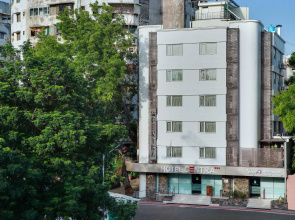 Hotel Centra-Ahmedabad
